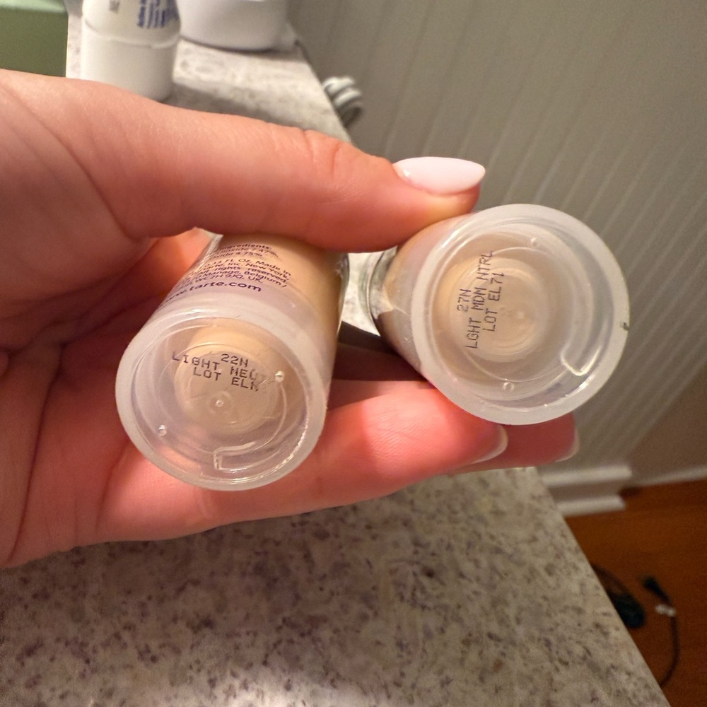 Tarte Foundcealer Multi-Tasking Foundation - Picture 3 of 4
